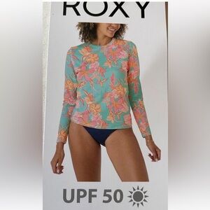 Roxy Tropical Floral Long Sleeve Rash Guard UPF 50 Sun Shirt - Medium